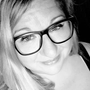 Meet your Posher, Carrie